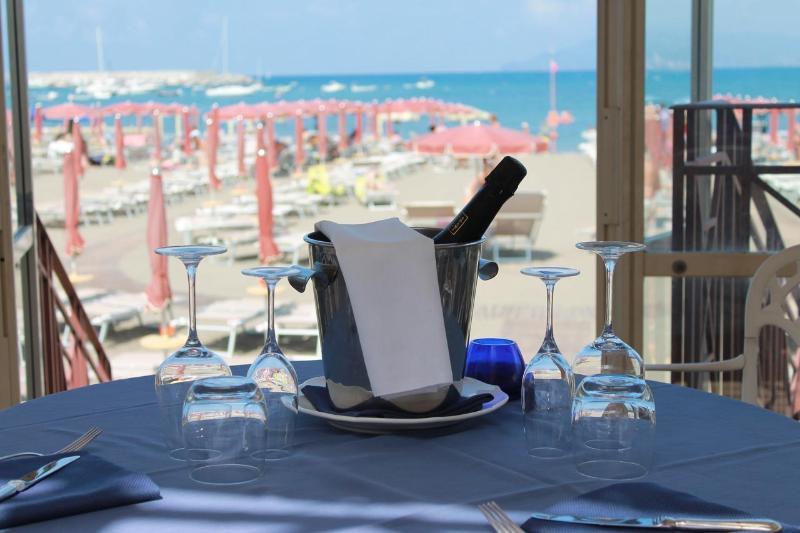 Suite Hotel Nettuno Sestri Levante Exterior foto